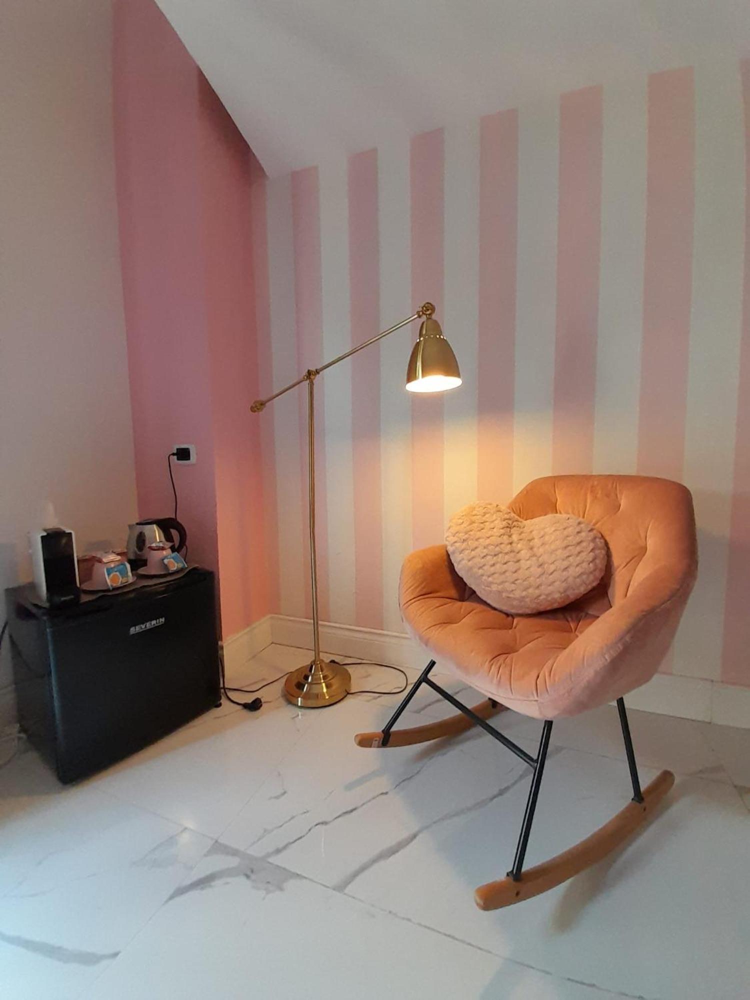 Mayfair Lifestyle Suites By Babylon Stay Napoli Eksteriør bilde