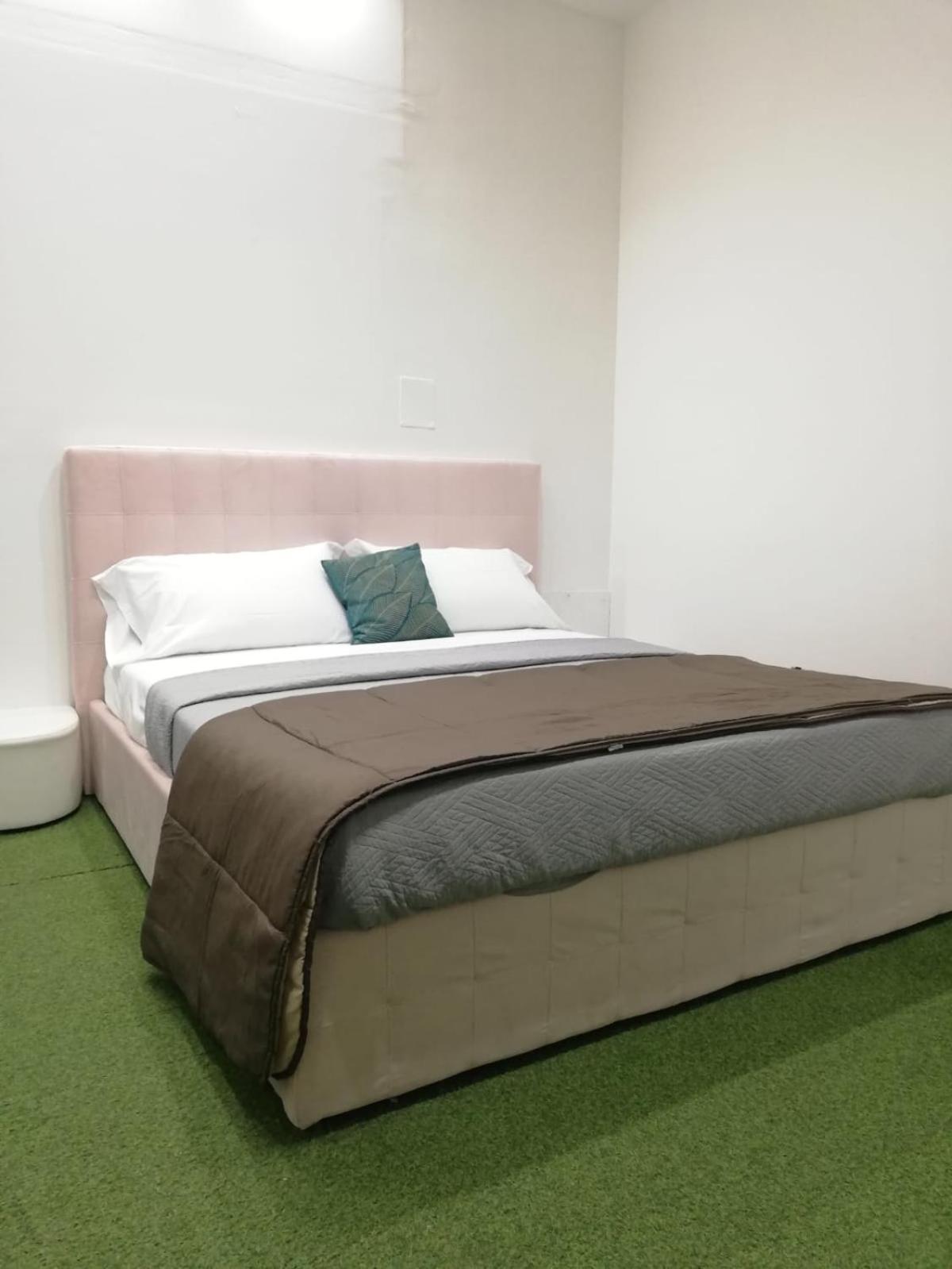 Mayfair Lifestyle Suites By Babylon Stay Napoli Eksteriør bilde