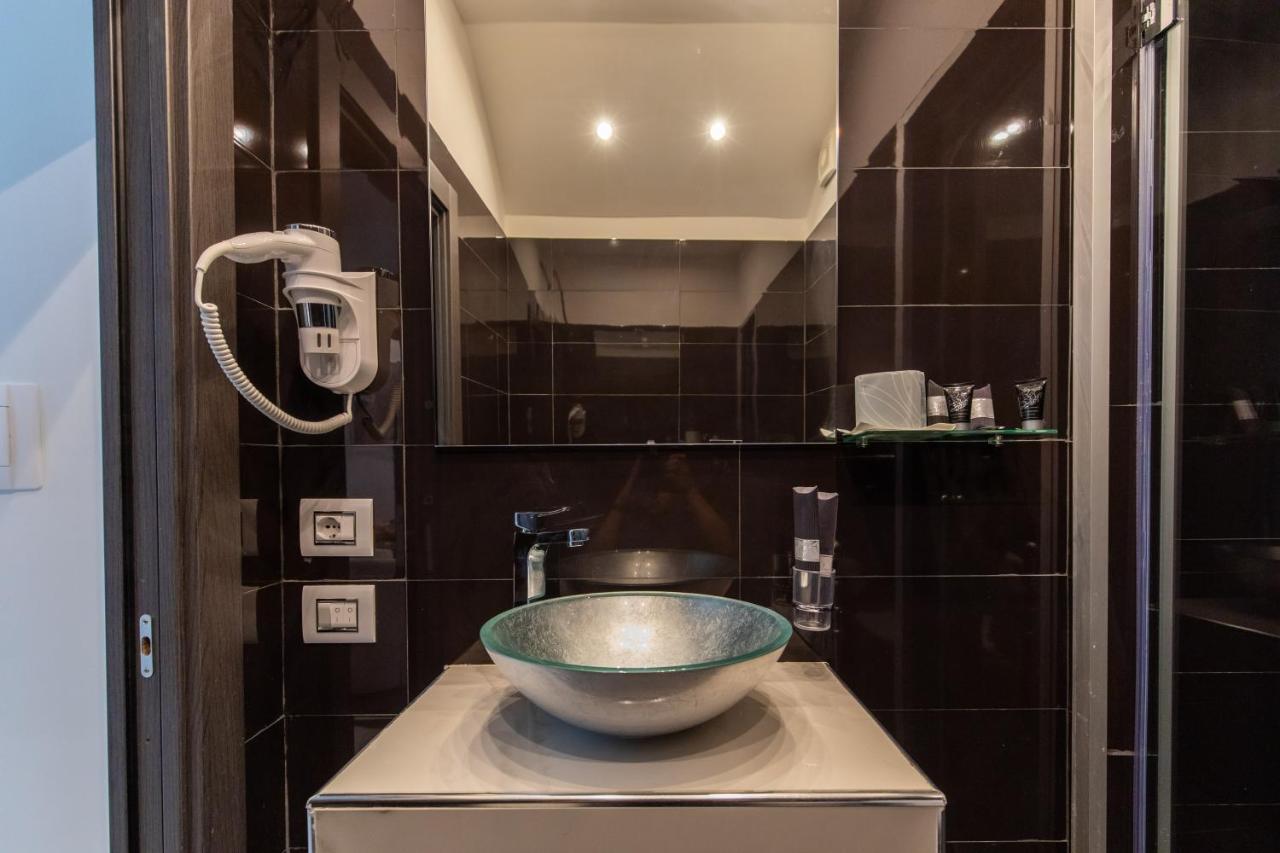 Mayfair Lifestyle Suites By Babylon Stay Napoli Eksteriør bilde